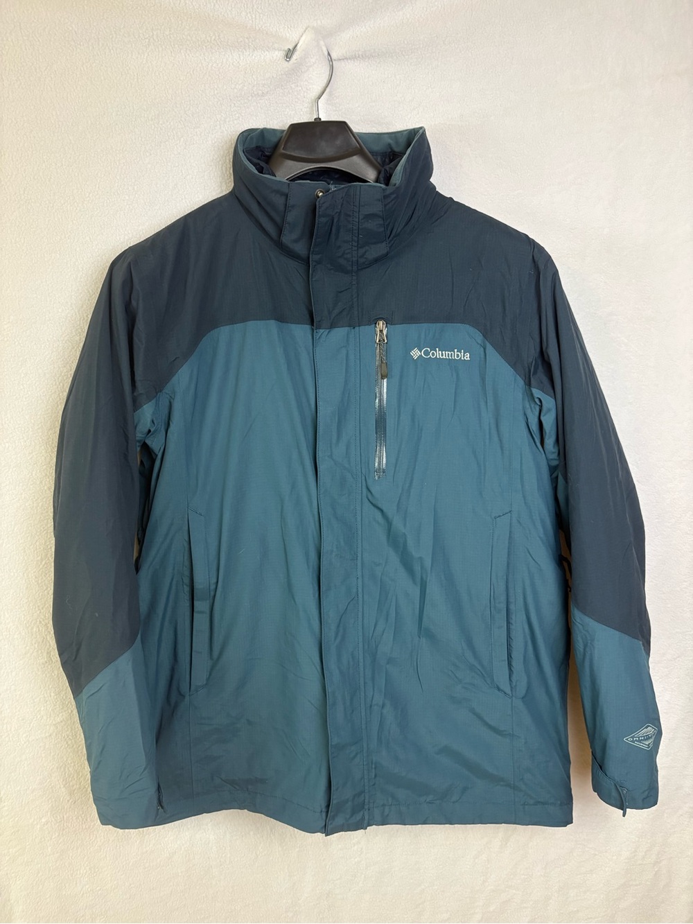 Columbia Men's Two-Tone Blue Outdoor Performance Jacket